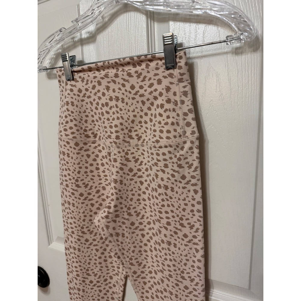 Tavi Active Womens High Waisted Leopard Print Leggings Tan Brown Size S 7/8 Crop - Picture 3 of 8